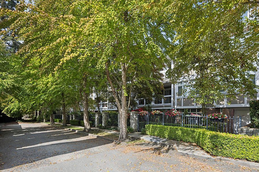 106 3088 W 41st Avenue Vancouver, BC - 2