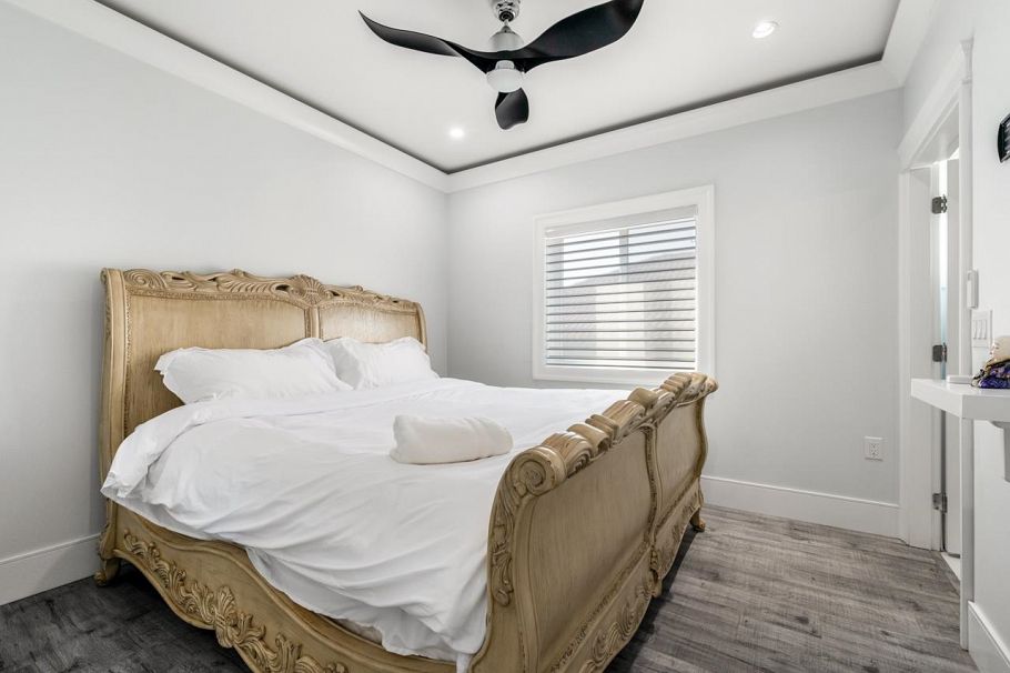 3419 E 48th Avenue Vancouver, BC - 27