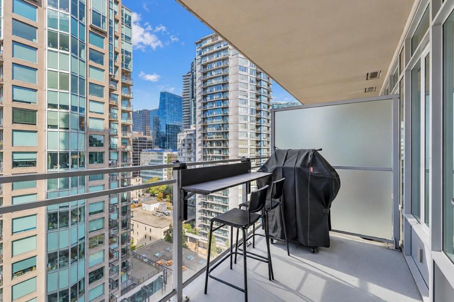 2102 888 Homer Street Vancouver, BC - 4