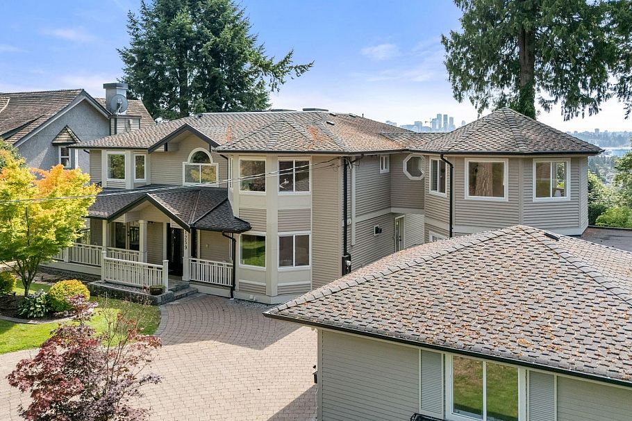 1259 W Keith Road North Vancouver, BC - 16
