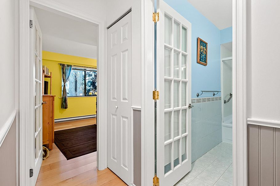 303 1721 St. Georges Avenue North Vancouver, BC - 22