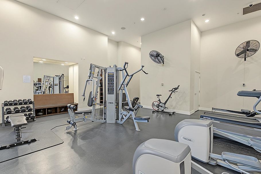 408 158 W 13th Street North Vancouver, BC - 16