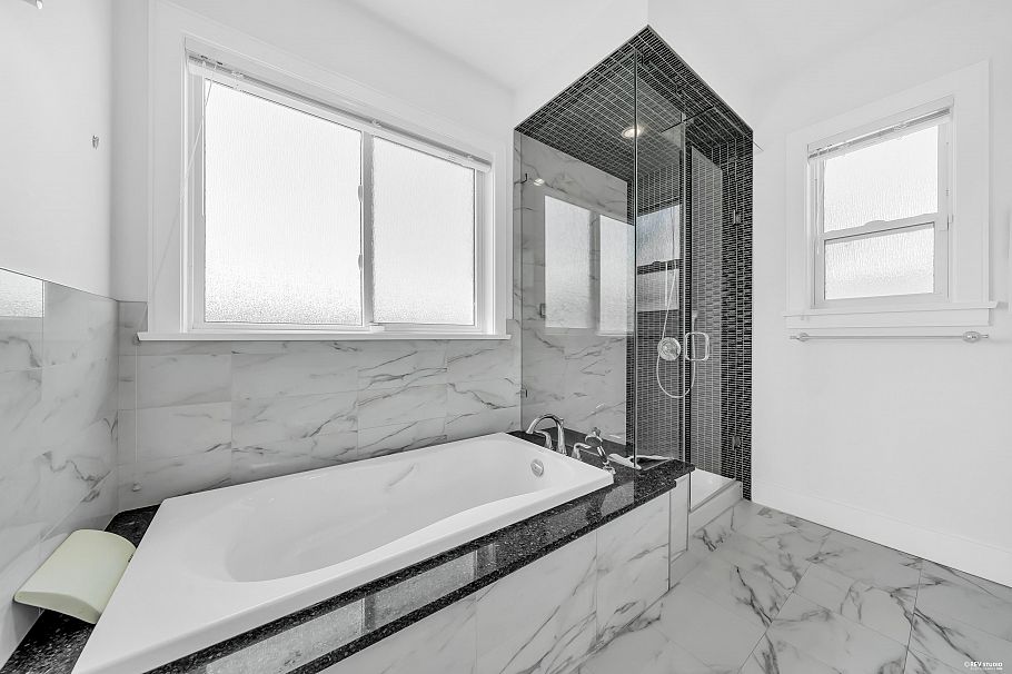 2246 W 22nd Avenue Vancouver, BC - 17