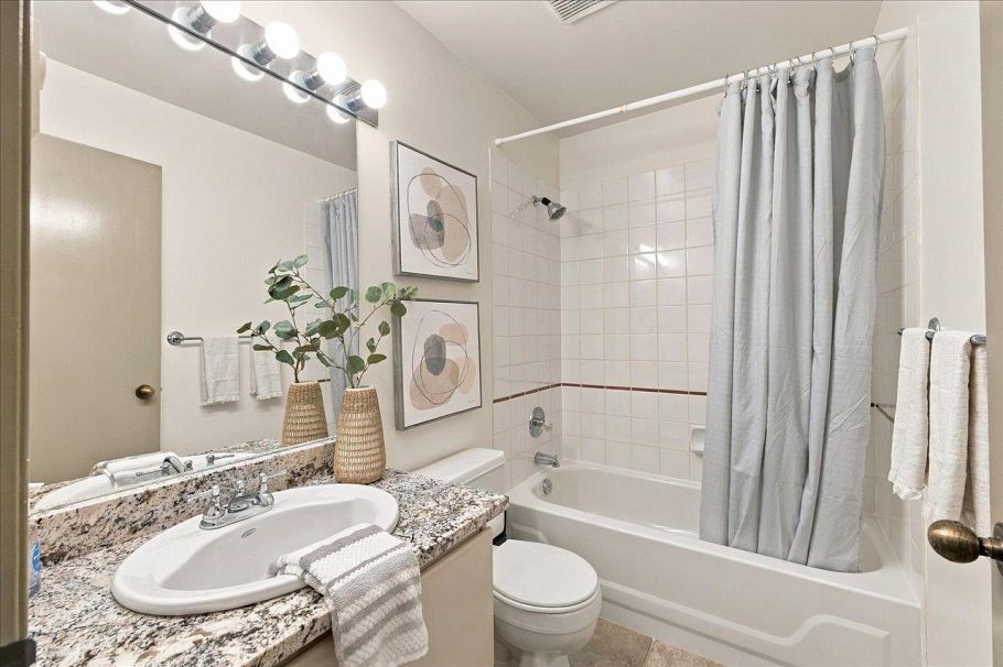 8416 Millstone Street Vancouver, BC - 26
