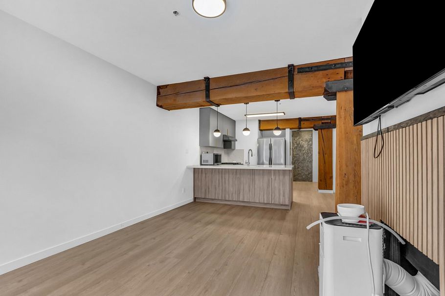 402 1178 Hamilton Street Vancouver, BC - 2