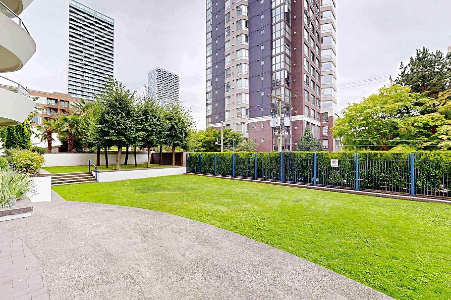2004 1020 Harwood Street Vancouver, BC - 27