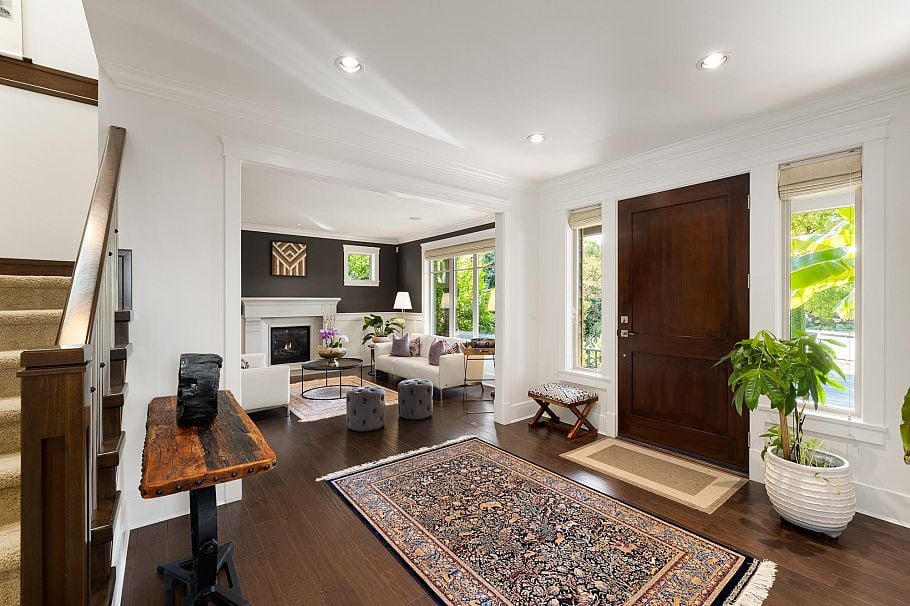 358 W 15th Street North Vancouver, BC - 4