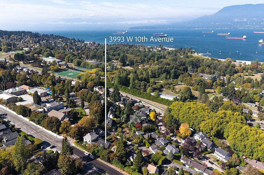 3993 W 10th Avenue Vancouver, BC - 27