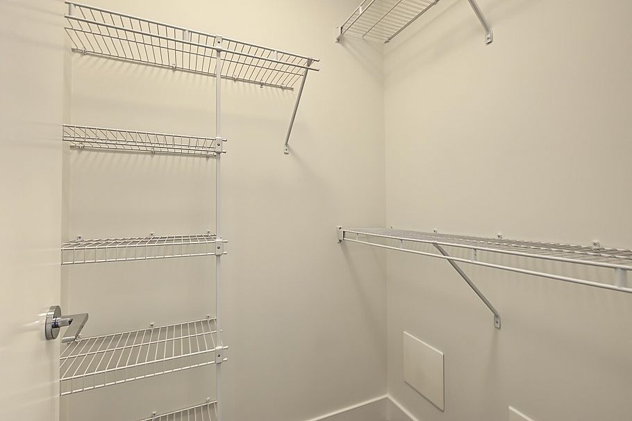 408 158 W 13th Street North Vancouver, BC - 8