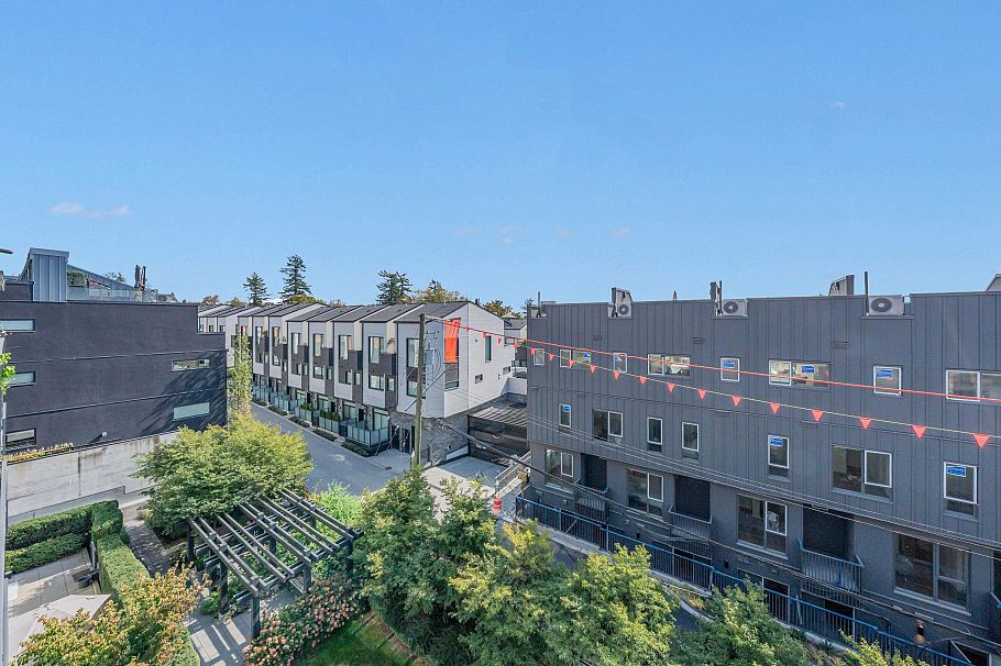 303 625 E 3rd Street North Vancouver, BC - 23