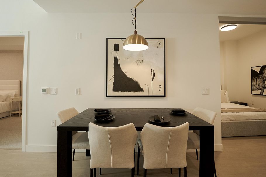 358 422 E 3rd Street North Vancouver, BC - 1