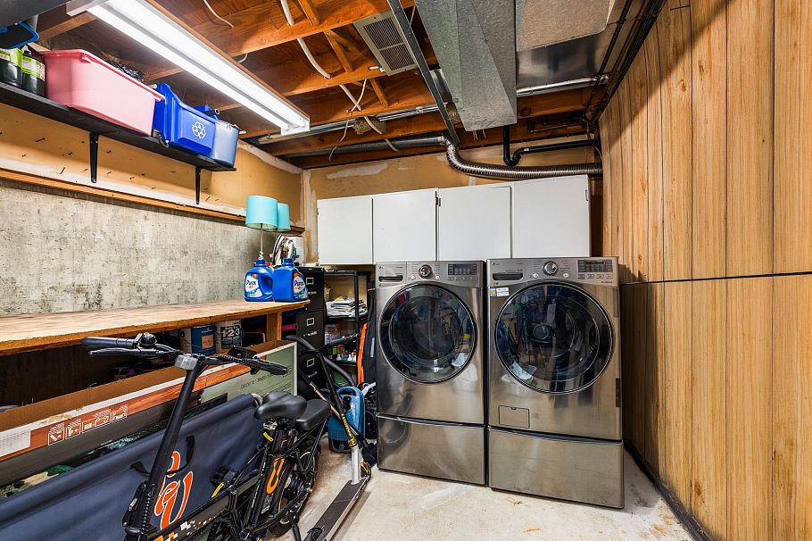 58 1930 Cedar Village Crescent North Vancouver, BC - 17