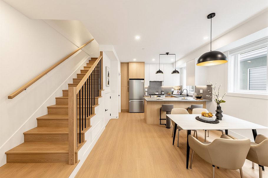 1 3268 E 18 Avenue Vancouver, BC - 8