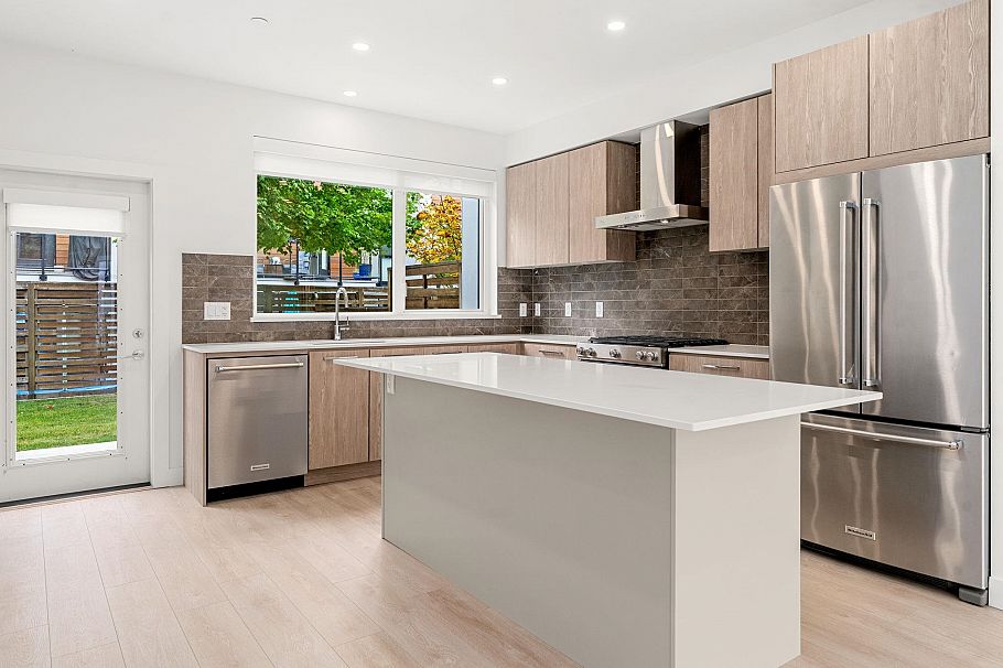 44 3597 Malsum Drive North Vancouver, BC - 7