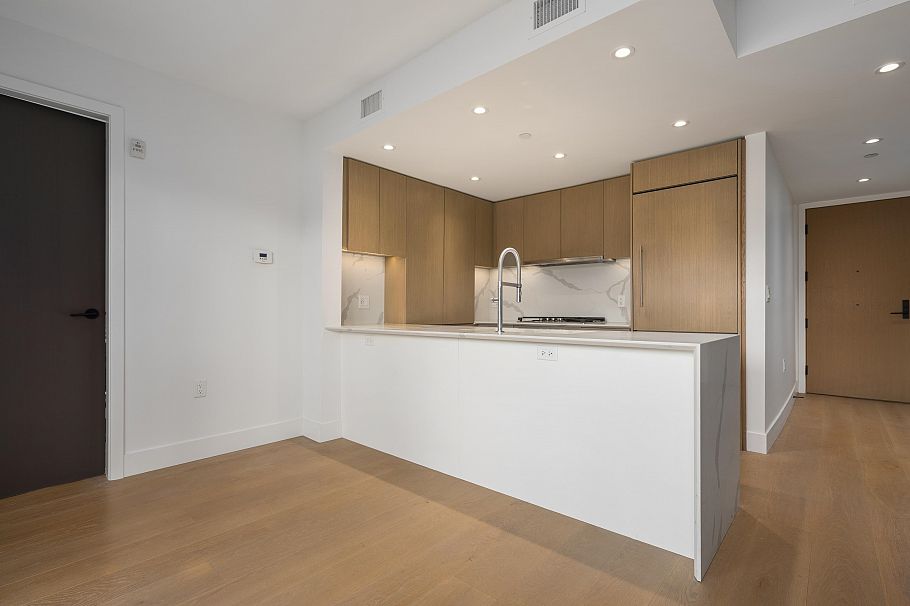 308 5089 Quebec Street Vancouver, BC - 6
