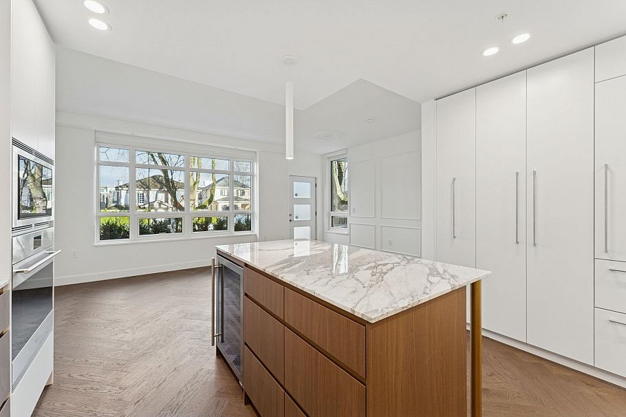 101 3668 W 10th Avenue Vancouver, BC - 8