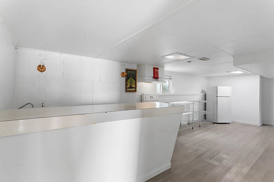 3186 E 28th Avenue Vancouver, BC - 18