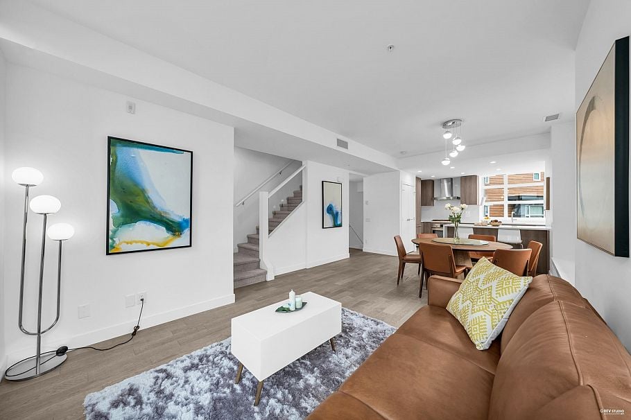 227 2060 Curling Road North Vancouver, BC - 4
