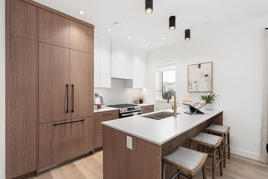 1 2240 E 40th Avenue Vancouver, BC - 17