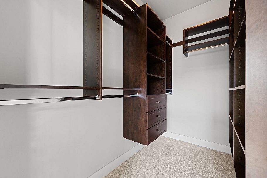 1 651 W 14th Street North Vancouver, BC - 19