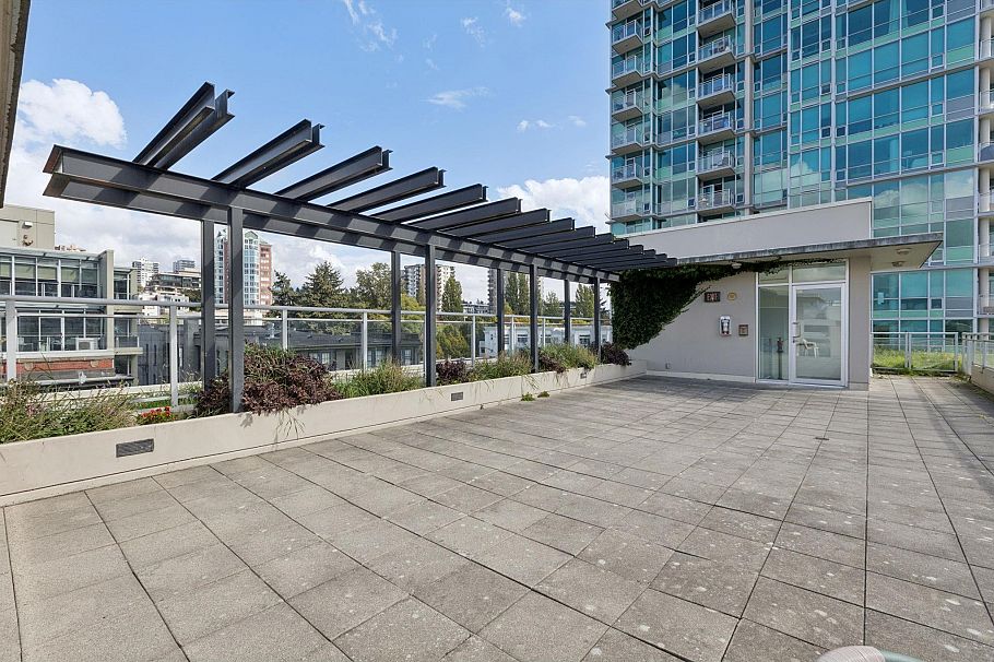 PH 601 100 E Esplanade North Vancouver, BC - 17