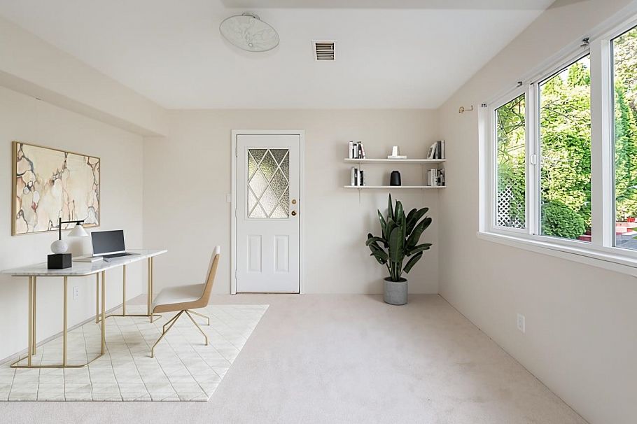 741 Montroyal Boulevard North Vancouver, BC - 7