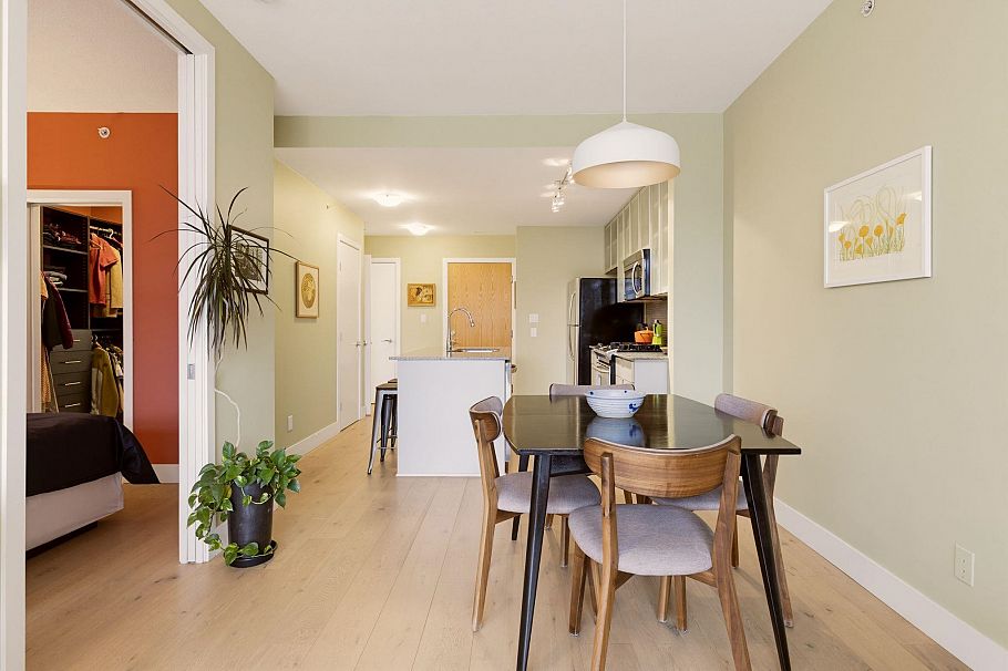 510 298 E 11th Avenue Vancouver, BC - 6