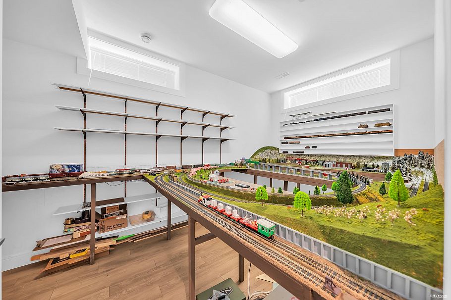 2246 W 22nd Avenue Vancouver, BC - 25