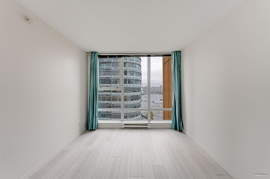 1509 111 W Georgia Street Vancouver, BC - 24