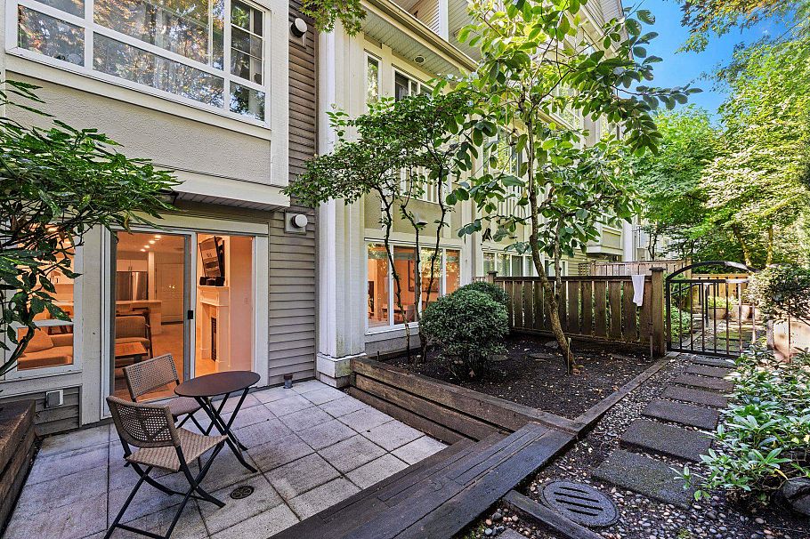 118 365 E 1st Street North Vancouver, BC - 12