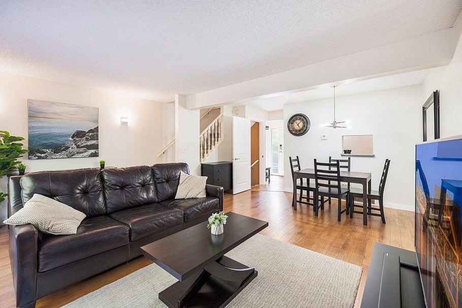 58 1930 Cedar Village Crescent North Vancouver, BC - 2