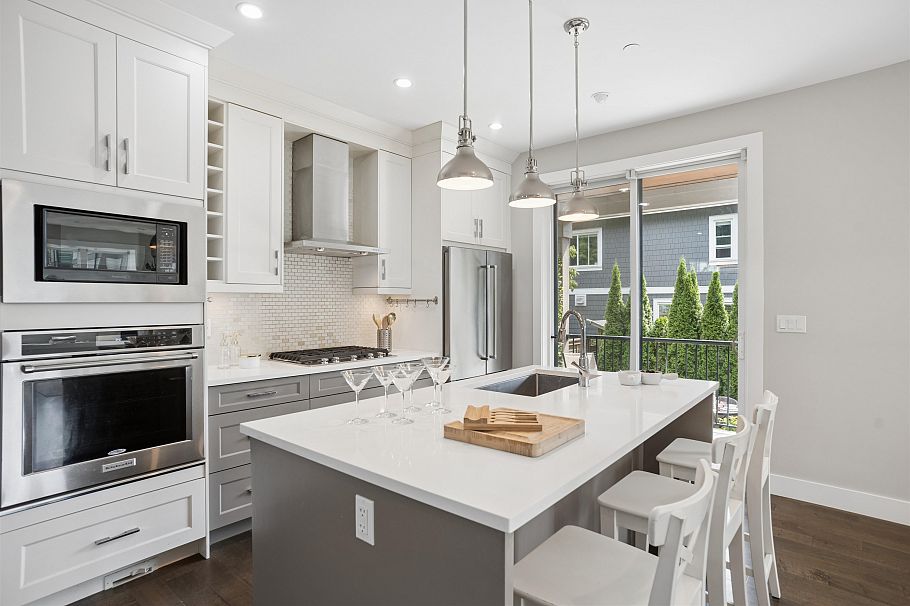 2020 Carson Court North Vancouver, BC - 7