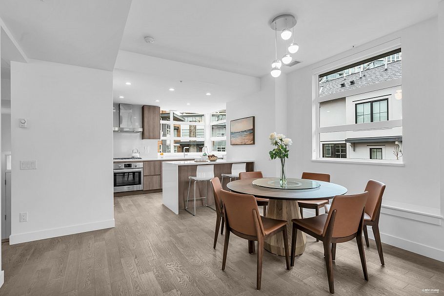 227 2060 Curling Road North Vancouver, BC - 9