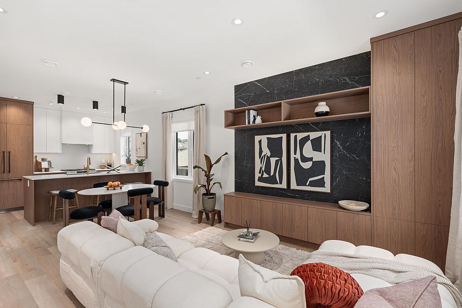 1 2240 E 40th Avenue Vancouver, BC - 11