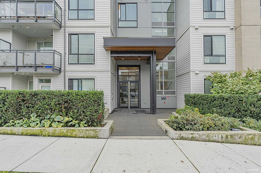 303 625 E 3rd Street North Vancouver, BC - 34