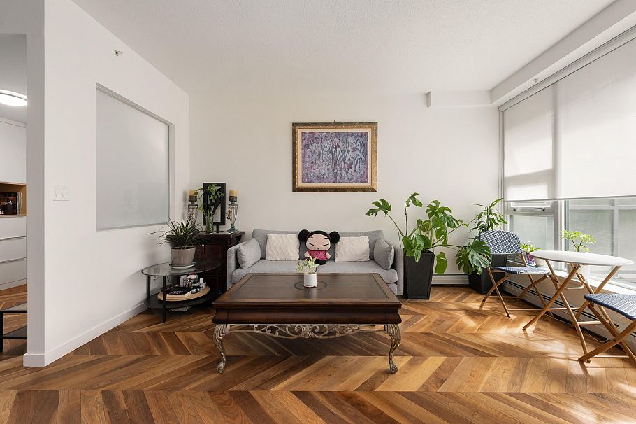 253 108 W 1st Avenue Vancouver, BC - 2