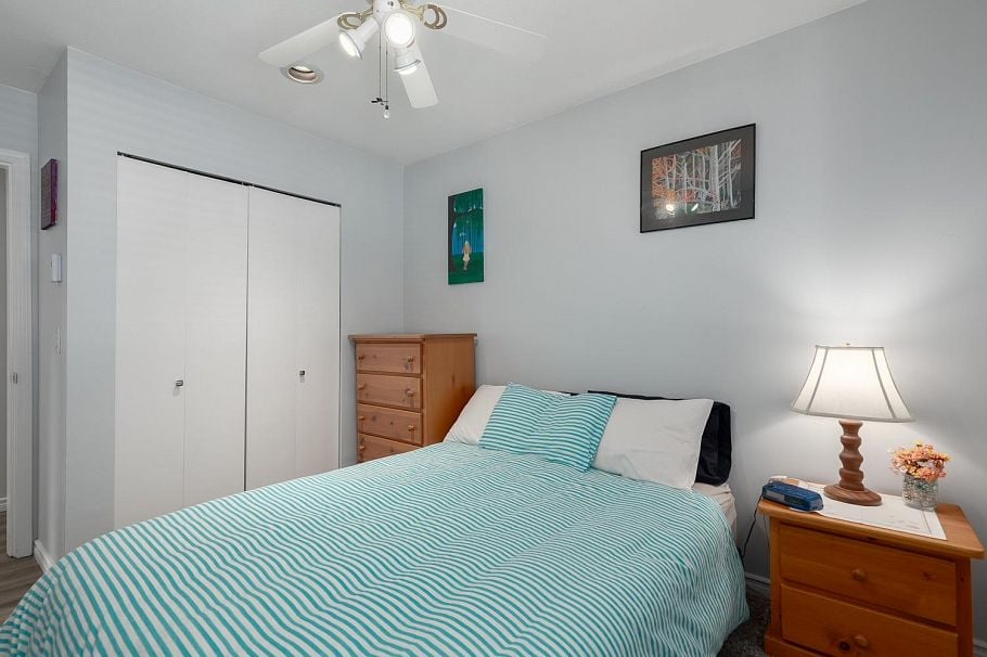 5 3634 Garibaldi Drive North Vancouver, BC - 32