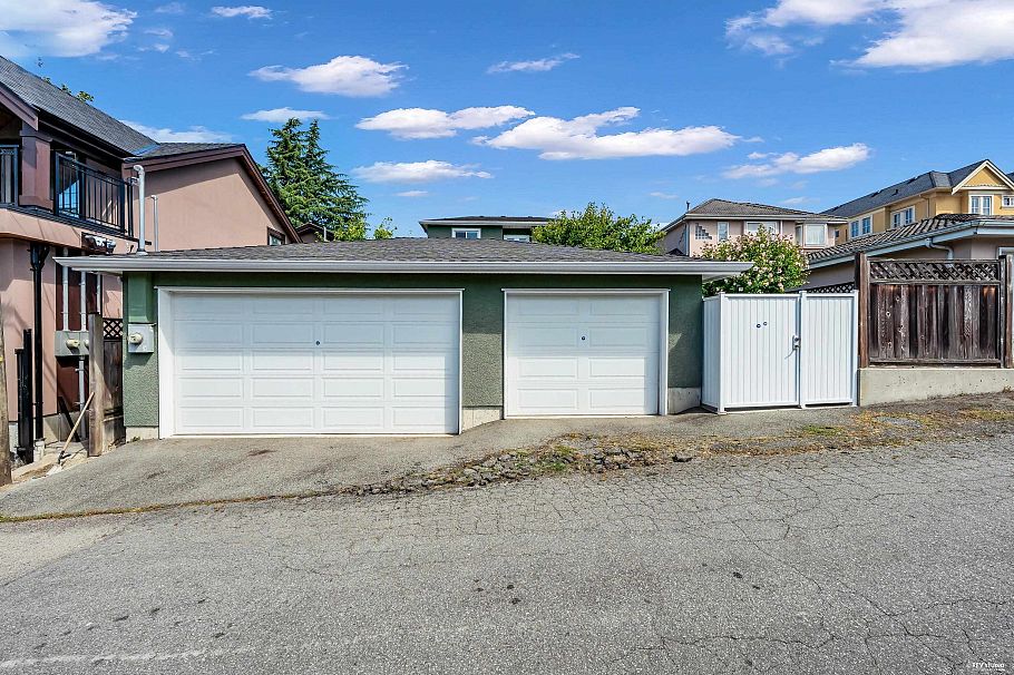 2246 W 22nd Avenue Vancouver, BC - 24