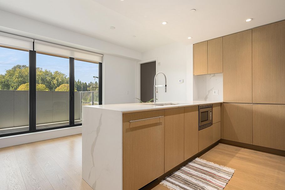 308 5089 Quebec Street Vancouver, BC - 2