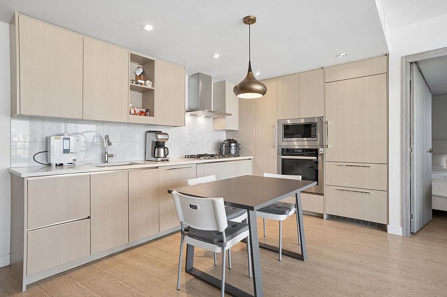 2401 89 Nelson Street Vancouver, BC - 8