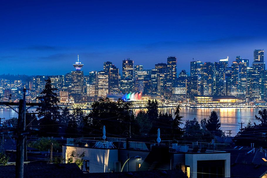 1952 Chesterfield Avenue North Vancouver, BC - 33