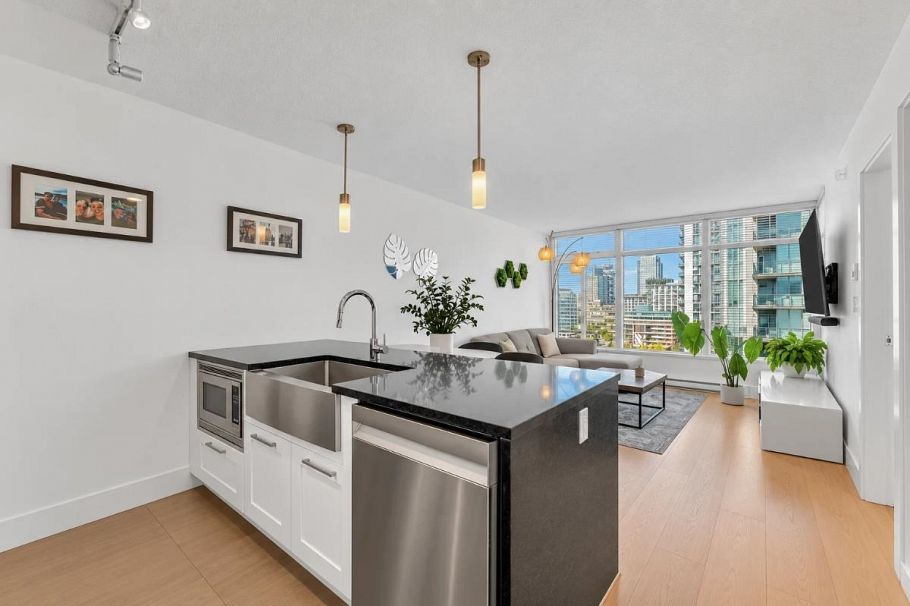 2102 888 Homer Street Vancouver, BC - 14