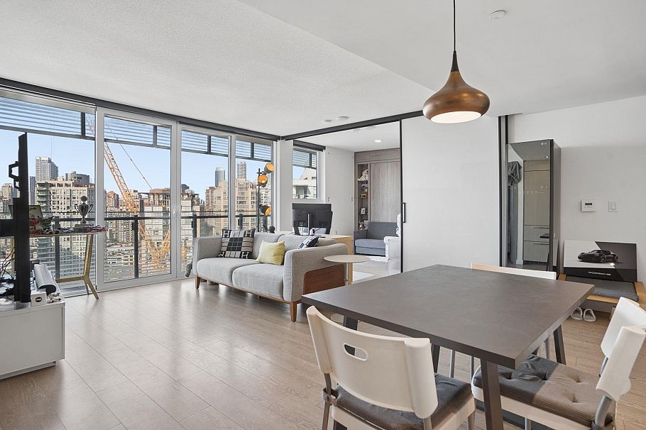 2401 89 Nelson Street Vancouver, BC - 7