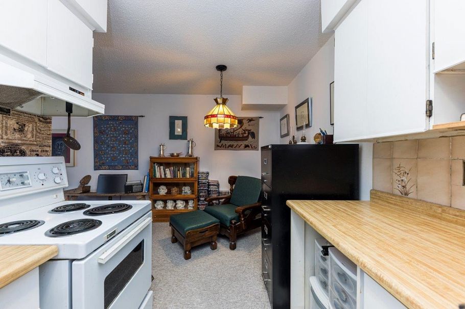 302 250 W 1st Street North Vancouver, BC - 13