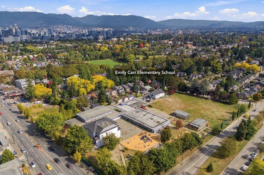 840 W 22nd Avenue Vancouver, BC - 19