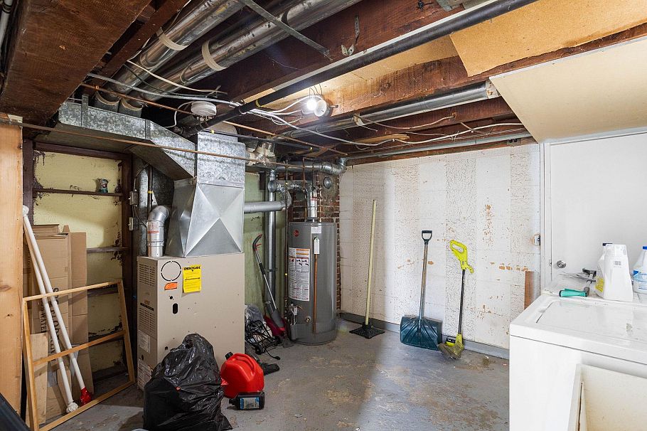 3186 E 28th Avenue Vancouver, BC - 25