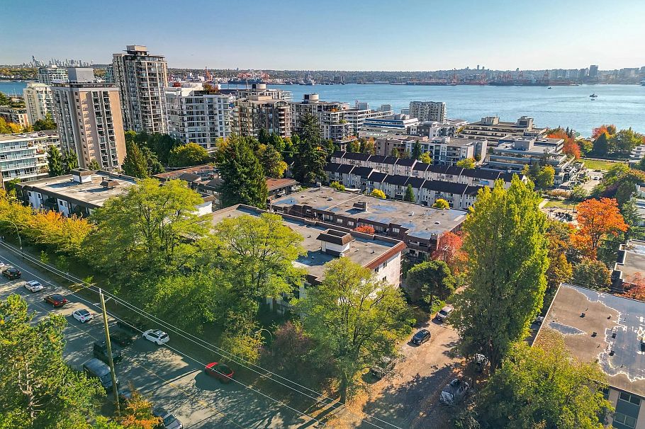 201 225 W 3rd Street North Vancouver, BC - 30