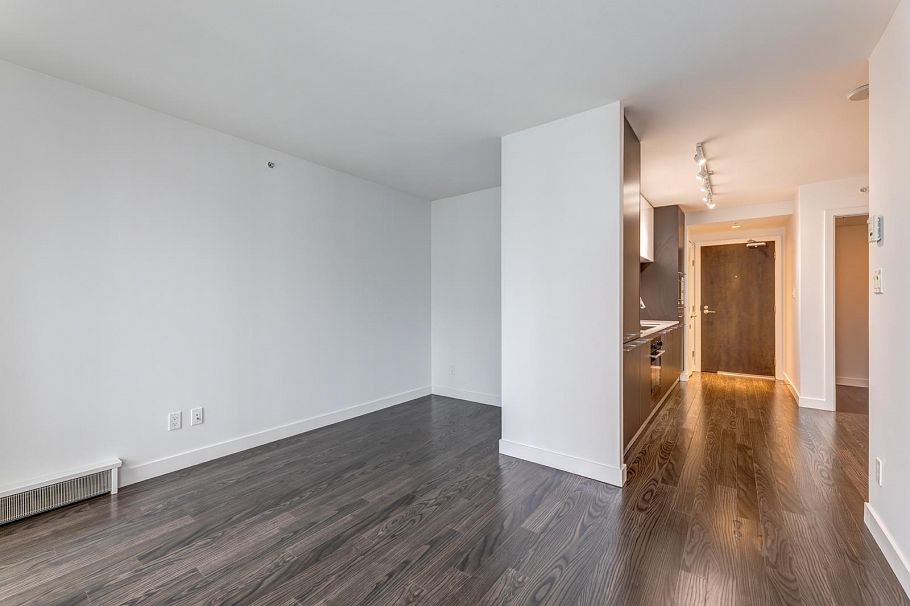 1407 8031 Nunavut Lane Vancouver, BC - 3