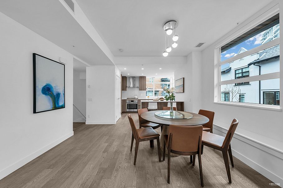 227 2060 Curling Road North Vancouver, BC - 8
