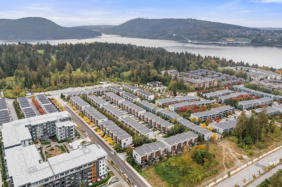 44 3597 Malsum Drive North Vancouver, BC - 36